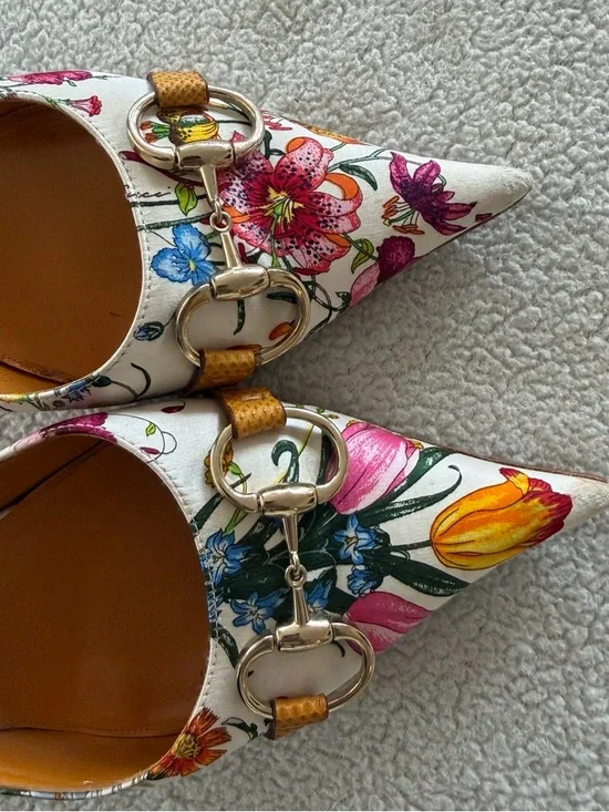 Gucci Floral Pointed Mule Heels - White Flora - Picture 7 of 9